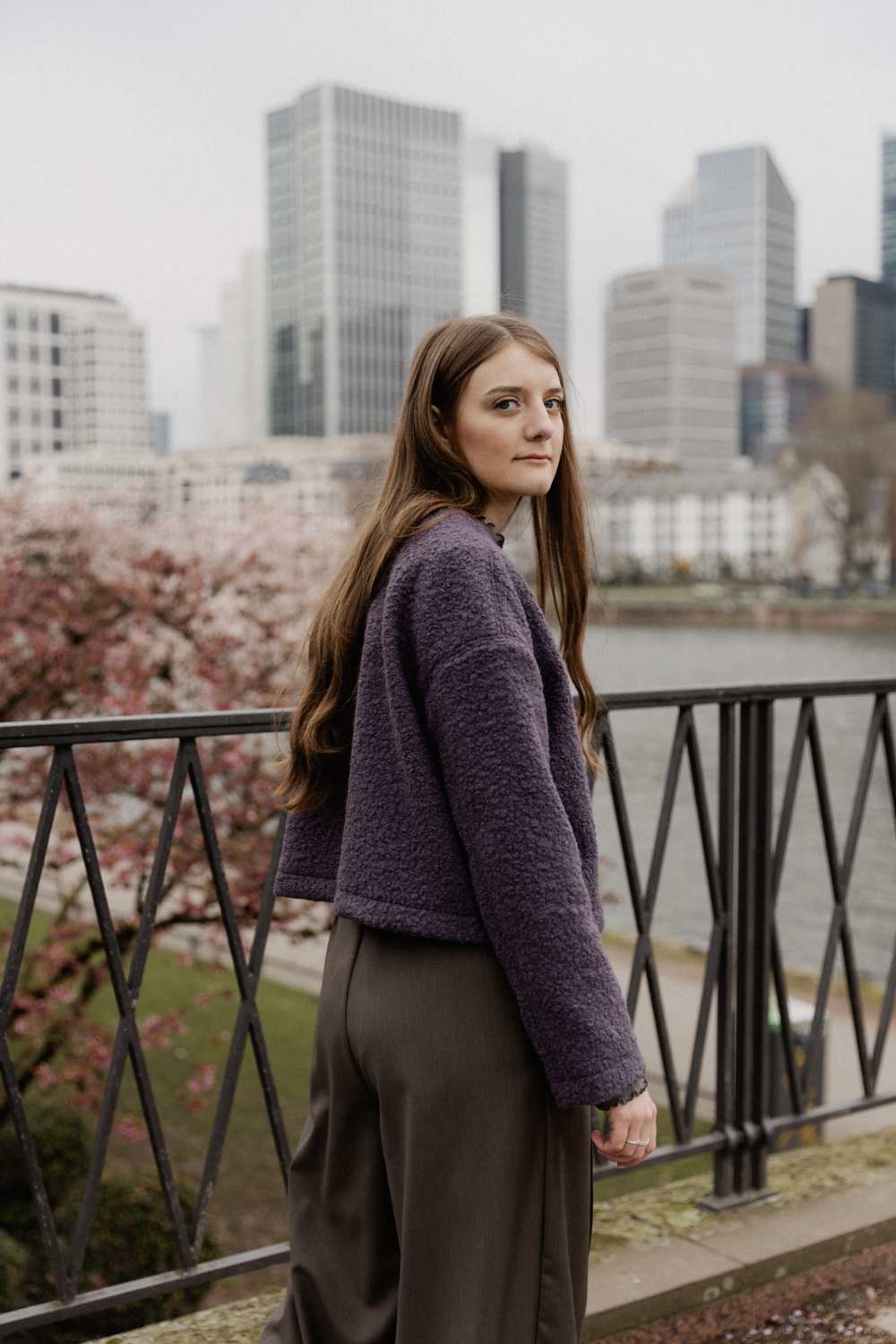 Boucléjacke Leni, Hose Nala aus Wolle