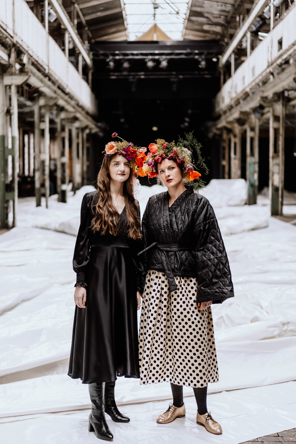 Seidenkleid (Einzelanfertigung),
                    Steppkimono Liliane, Rock Rosa